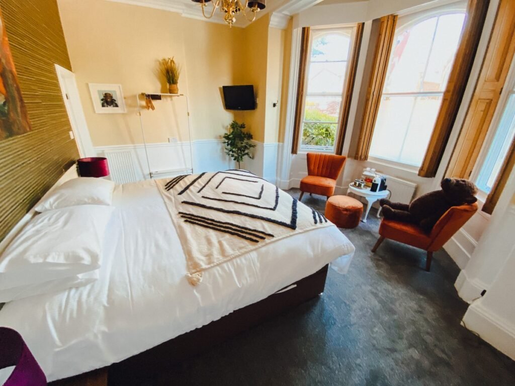 Superking bed in the 'Bison'